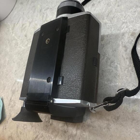 Vintage Kodak XL55 Super 8 Film Home Video Movie Camera, case. Untested - Picture 7 of 15